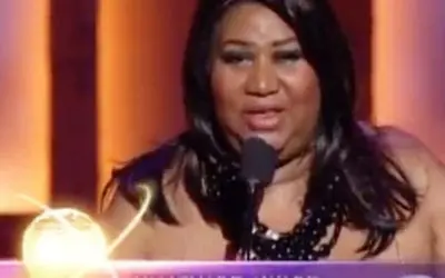 Watch Video: Aretha Franklin accepts the Image Awards Vanguard Award