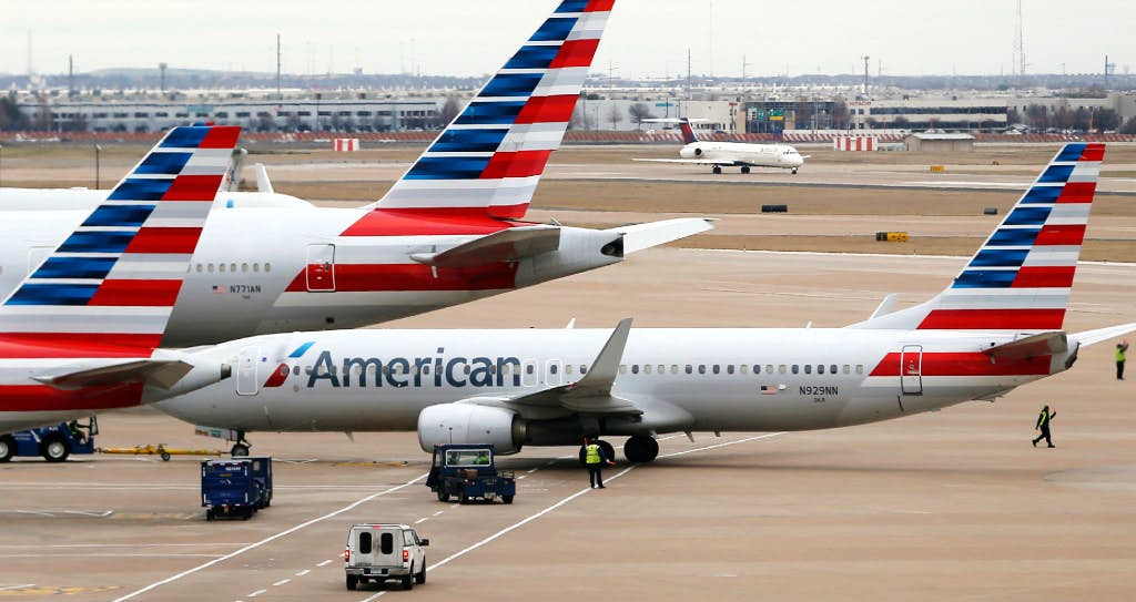 american airlines travel advisory today